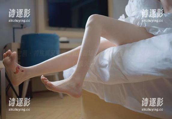 禅院熏 微密圈 - 禅院熏又来消费我的眼球,《JK白袜裸足》这次不会让我失望吧