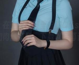 秀人网 – 在空乘制服里扮演Cris_卓娅祺，套图加肉丝美腿，下载以后再评价吧？