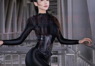 秀人网 – Egg尤妮丝玩转眼镜：每一张定制图片都像个小怪兽，真想把它们全都撕下来！