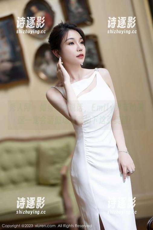 秀人网 - 如果腿会说话，Emily尹菲的美腿一定会骄傲地要我拍下这张美图！