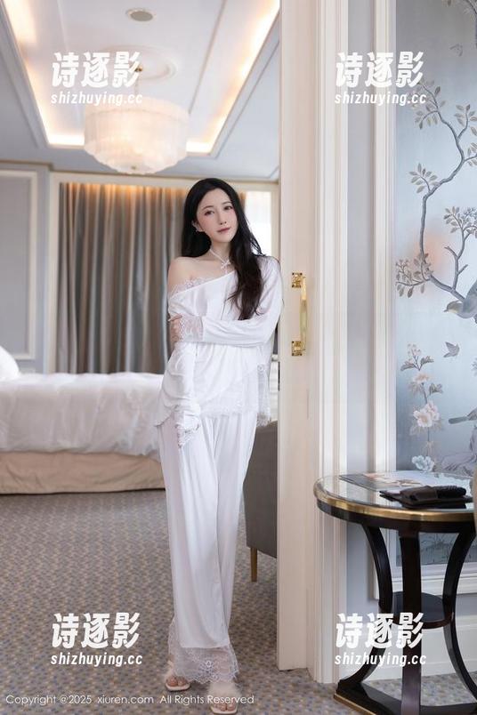 秀人网 - 线上合集：summer宝宝化身女仆，打工也要优雅呀！