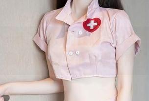 秀人网 – 诗诗kiki的性感护士写真，完全不小心就戳中了我那根神经