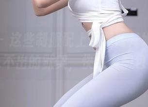 秀人网 – 这些制服配上还是陈梵妮，有种说不出的默契，快来看图包！