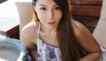 美媛馆 – 高清居家，一边欣赏王馨瑶的风格，一边想怎么才能拥有那样的沙发。