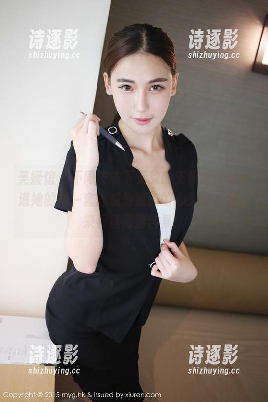 美媛馆 - 不同皮衣下无敌的王馨瑶，想知道她的哪一套能成为我们的心头好，赶紧来看看高清合集！