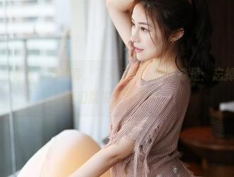 美媛馆 – 王馨瑶泳池写真，“无圣光”的真谛是：忘掉荷尔蒙，咱们就来秀气泡吧！