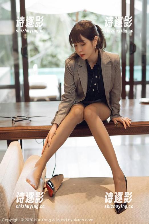 花漾show - 你能想象玥儿玥er对内衣的那点俏皮心思吗？随便翻翻她的写真套图。