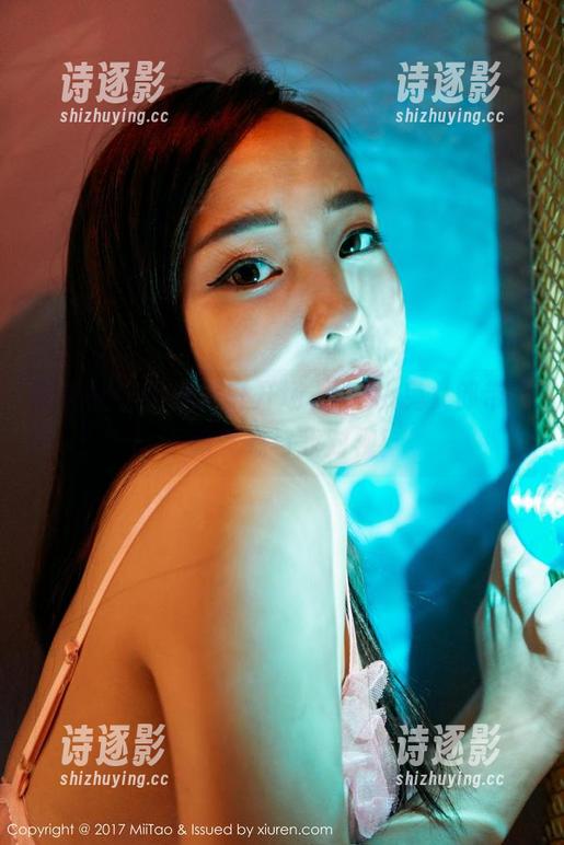 蜜桃社 - 图册新鲜开场，Gina兔女郎带着不羁气息与我对视！