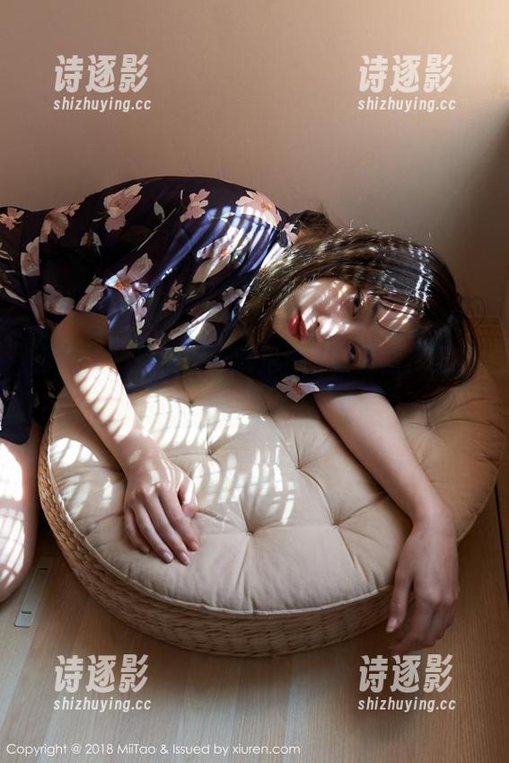 蜜桃社 - 瑜伽？不就是许思铭在图库里找乐子吗？