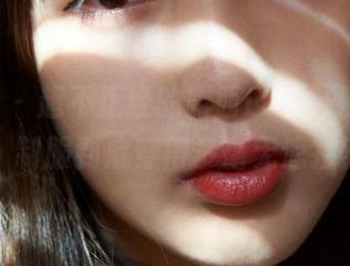 蜜桃社 – 超不正经的露西Lucy最新图册，制服到底穿得多毫无遮拦？