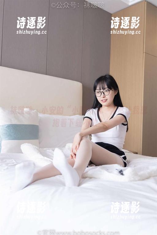 袜啵啵 - 小安的“小腿丝袜”竟然让我想抱着下载不放！