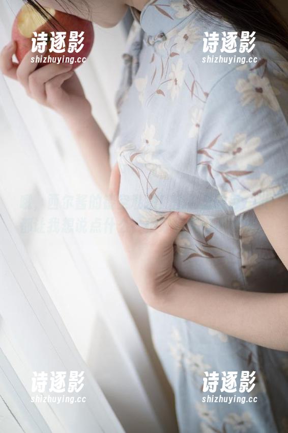 哦，西尔酱的镂空私拍！图包里的每一张都让我想说点什么，但好像又说不出来。