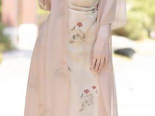 语画界 – 林乐一与她的套装分享：妆容、表情和这“神奇衣服”！