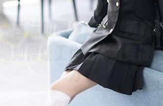 语画界 – 言沫的图集更新，简雅职场制服——看她如何让工作的本质变得富有吸引力。