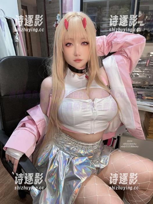 贝贝琪Becky 高清视角看贝贝琪Becky,短裤cos的无限可能,真的是有点意思