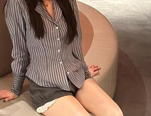 微密圈 – 到底是黑丝的诱惑？还是轩子巨二兔自己太吸引？反正照片让人停不下来