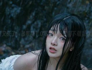 阿寨寨又来了，吊带袜1.0写真壁纸值得下载到你的屏。
