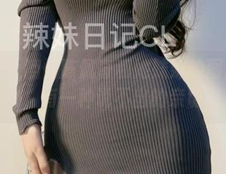 微密圈 – 翻阅陈佩奇和她妹妹的图片合集，有一种说不出的亲切