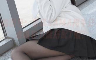 段子手的图包：雪琪SAMA用牛仔裤证明，谁说它只能搭配T恤？