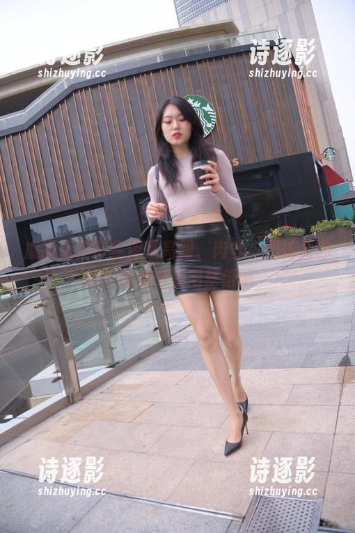 魔镜街拍 魔镜街拍带你俯瞧高跟、肉丝,不妨为你的手机换个美图壁纸吧。