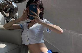 微密圈 – 下载黎允熙baby的紫色古风写真册，稀稀的拼起来当封面，还能让人好奇。